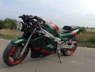 : Kawasaki ZXR 750 H1    ZXR 750 H1 1989        )         