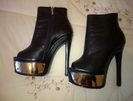 :  ,,, (,(Missoni),,   ,     